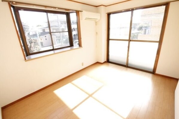 ロワール調布の物件内観写真